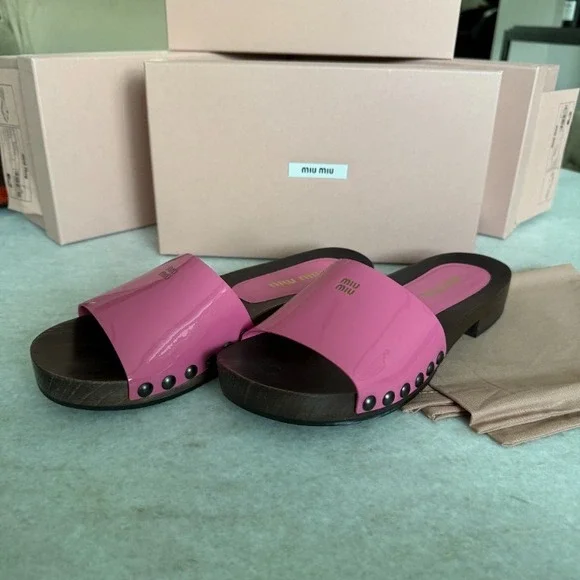 MIU MIU 5Z425E Fuschia Pink Patent Leather Wooden Clogs Sandals sz 36